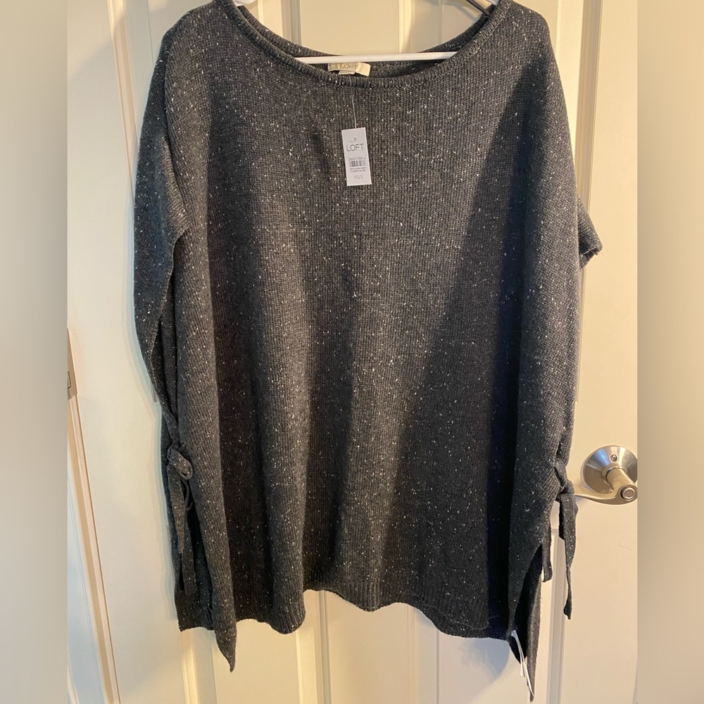 LOFT / size XS/S / women’s oversize sweater / dark gray/ open side with tie